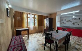Mountain Manor Homestay